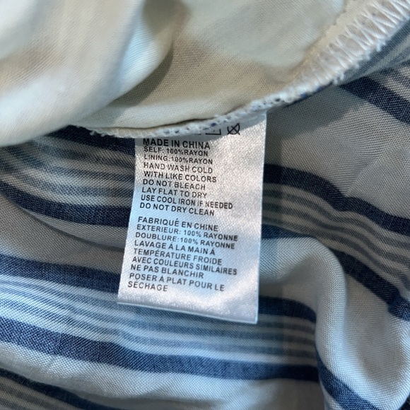 Striped buttoned down tank top - Picture 3 of 4